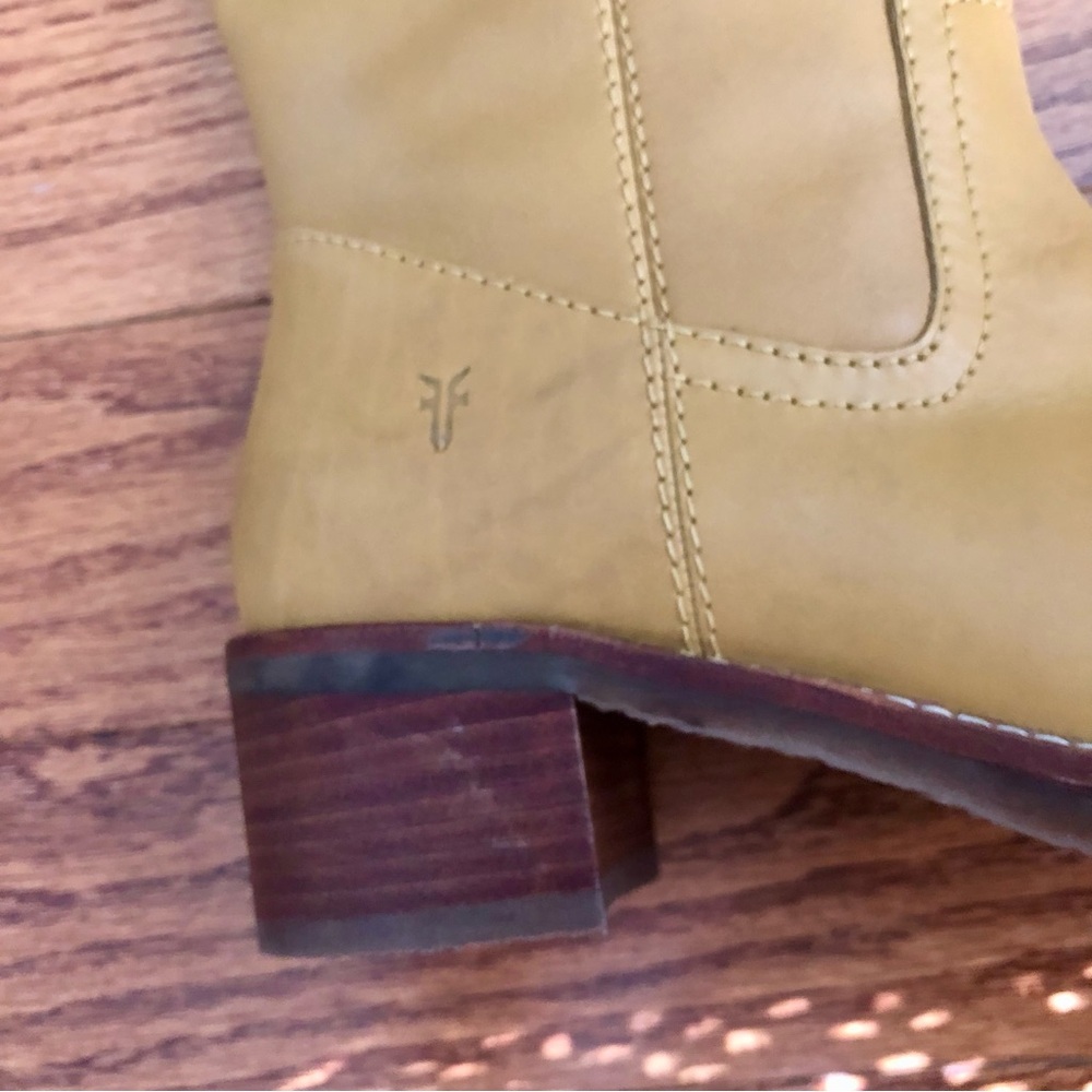 Frye Camryn Tall Pull On Boots light yellow "banana" leather Women’s Size 8 NWT - Picture 11 of 16